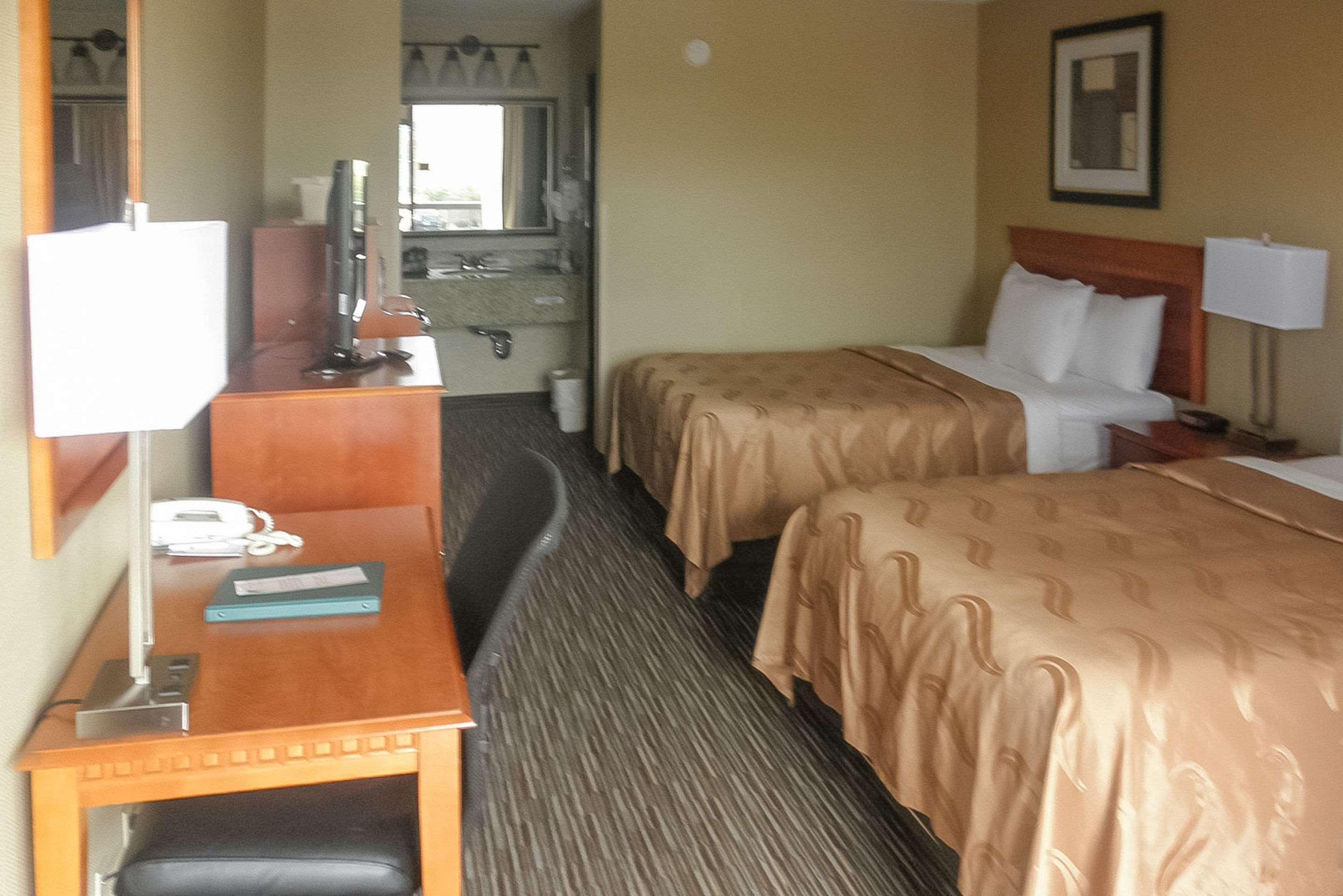 Quality Inn Columbus, Ms Екстер'єр фото