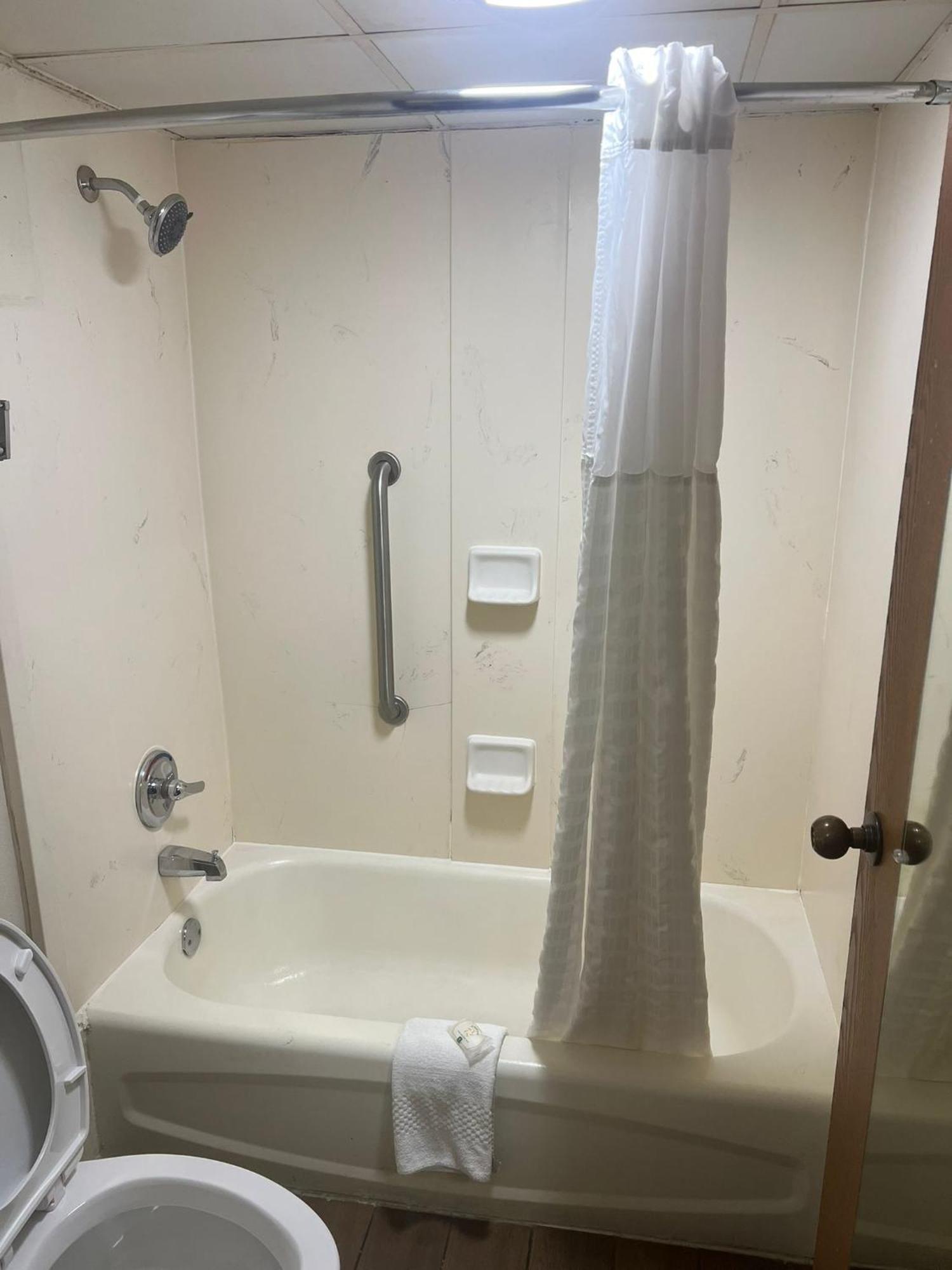 Quality Inn Columbus, Ms Екстер'єр фото