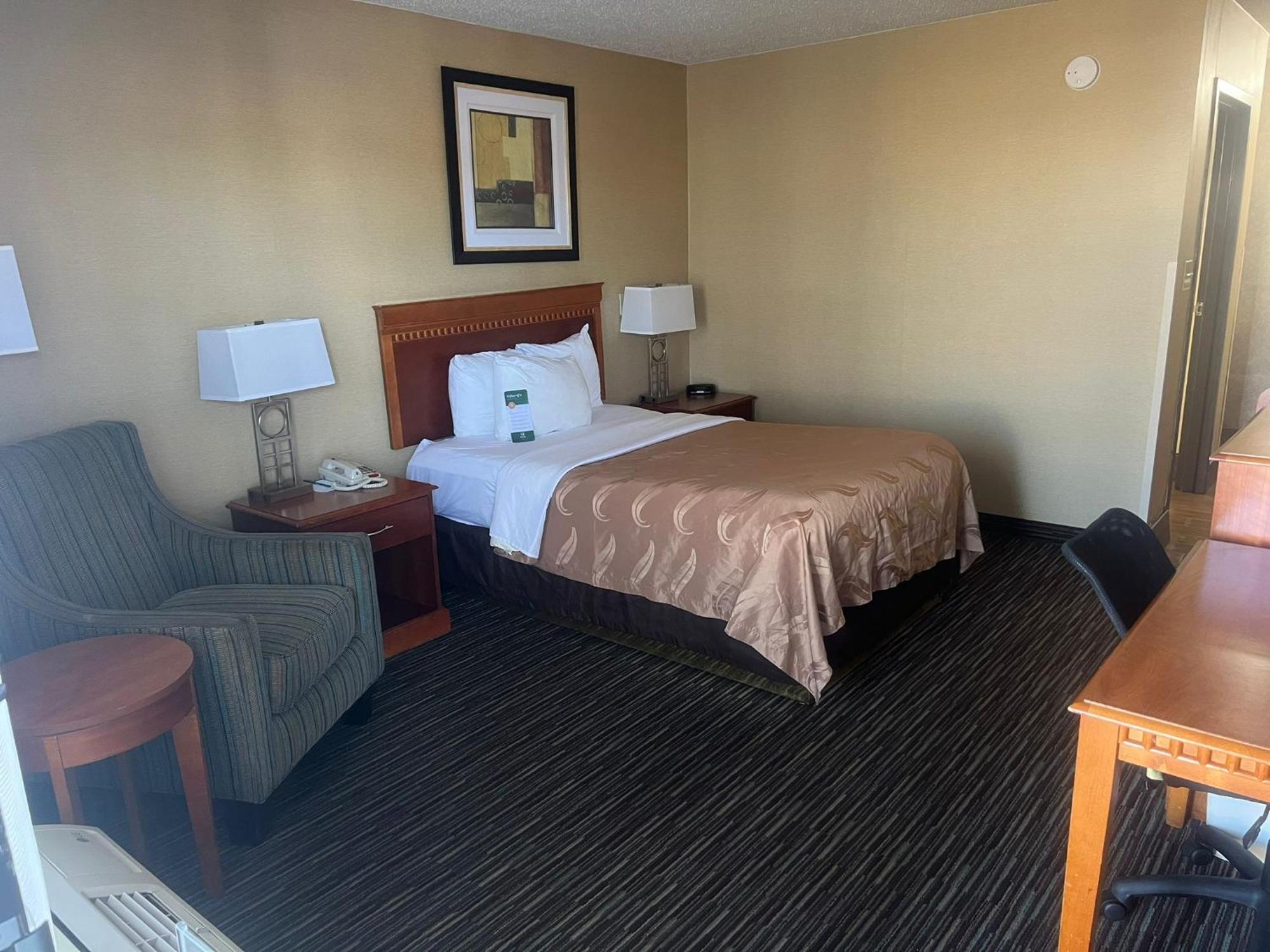 Quality Inn Columbus, Ms Екстер'єр фото