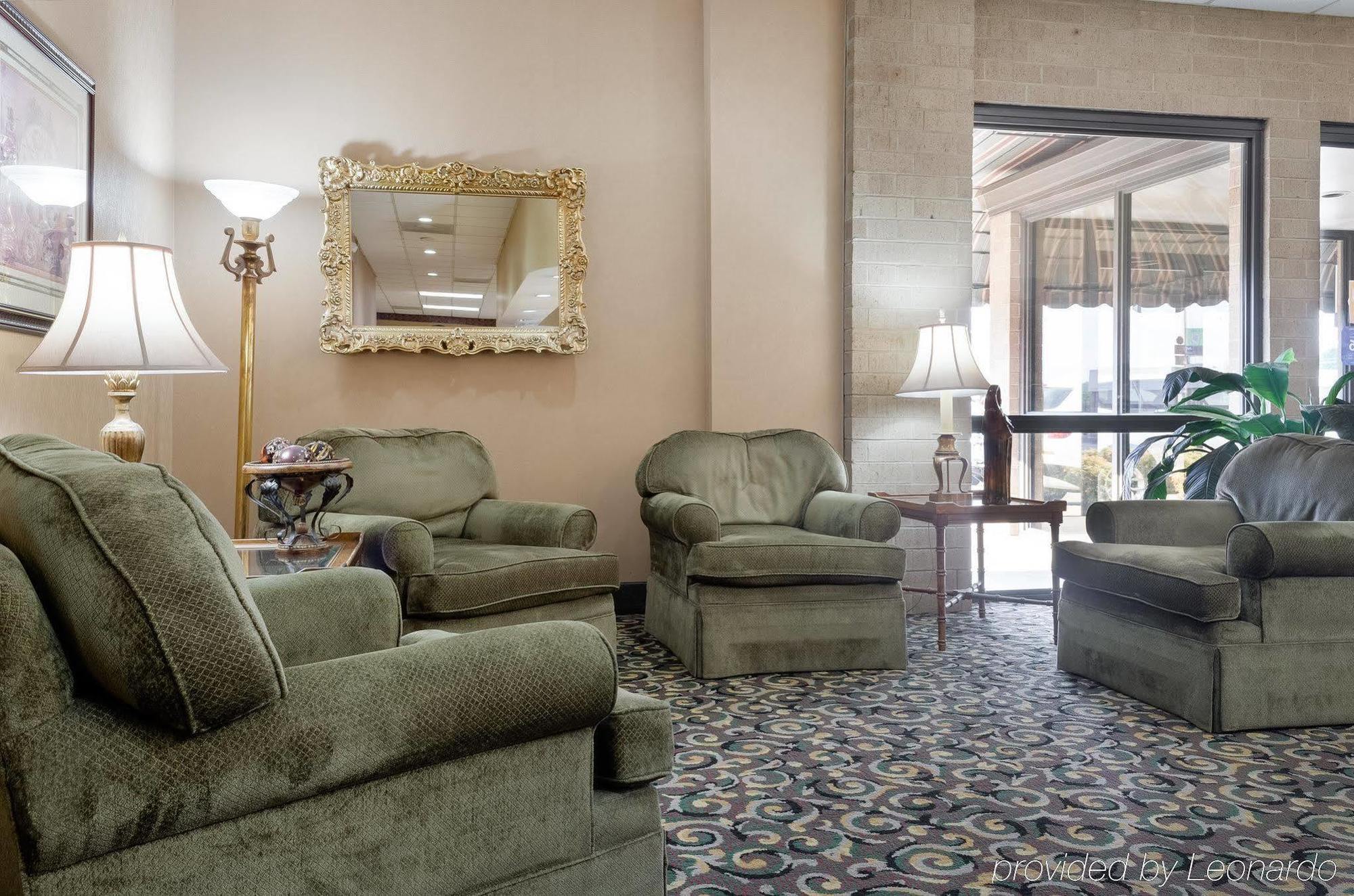 Quality Inn Columbus, Ms Екстер'єр фото
