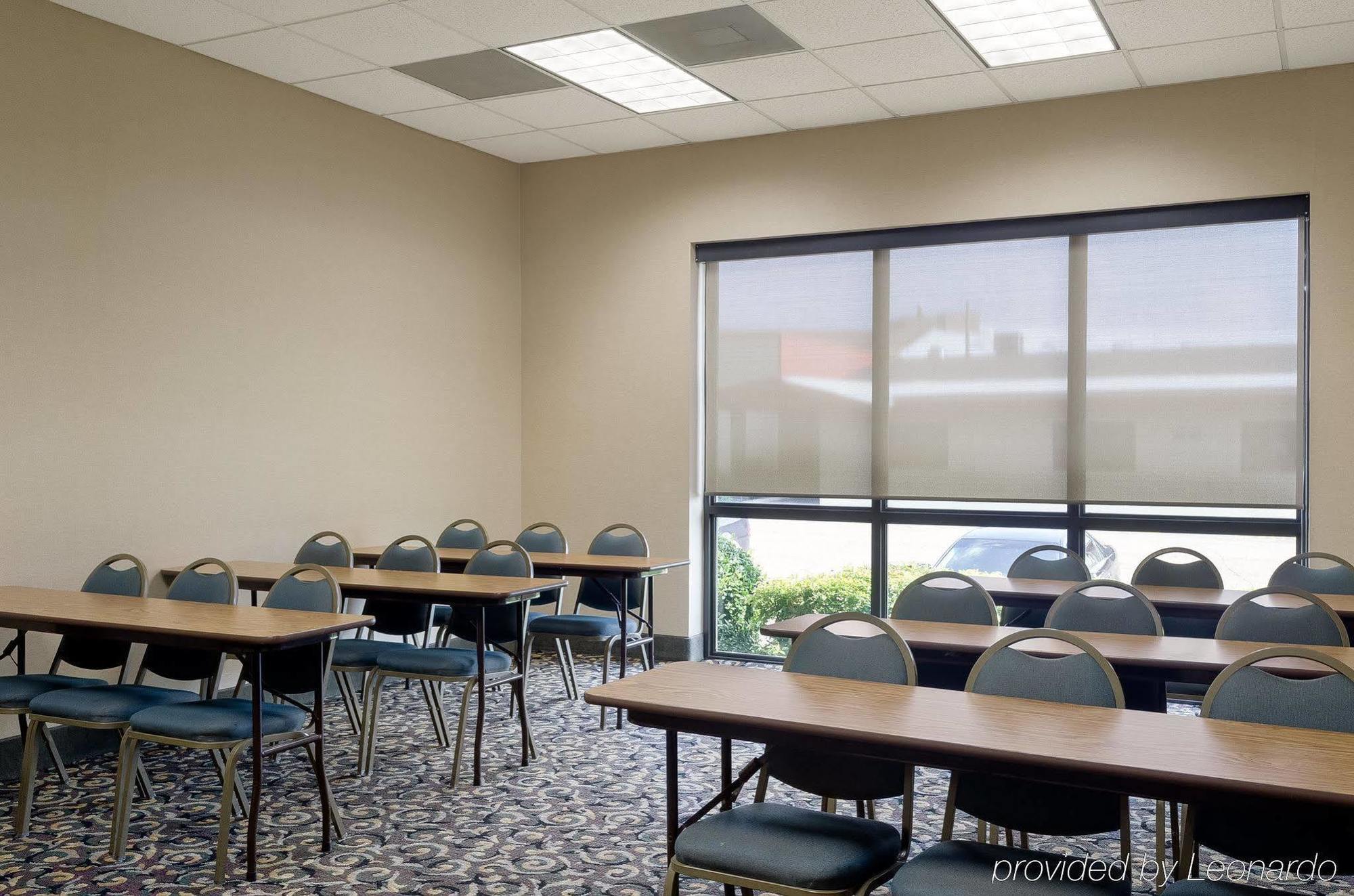 Quality Inn Columbus, Ms Екстер'єр фото